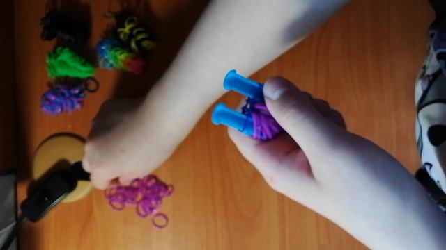 Пёрышко на рогатке