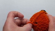 как набить игрушку холлофайбером и закрыть отверстие вконце вязания на игрушке