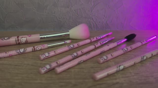 BeautyAngelMarie набор хэлоу кити кисти