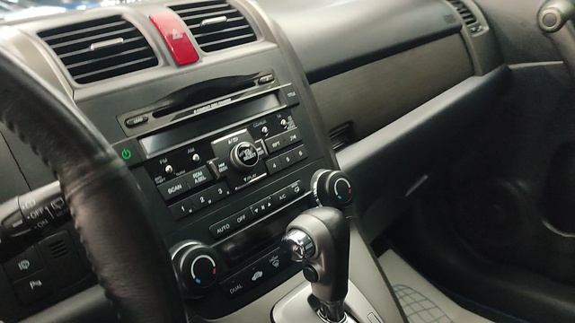 Honda CR-V 2011 год