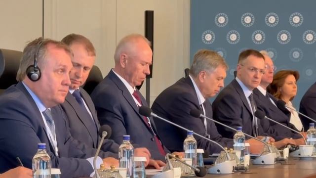 Переговоры РФ и украины завершились. Они шли на русском языке – ТАСС

Они продлились 1 час 15 минут.