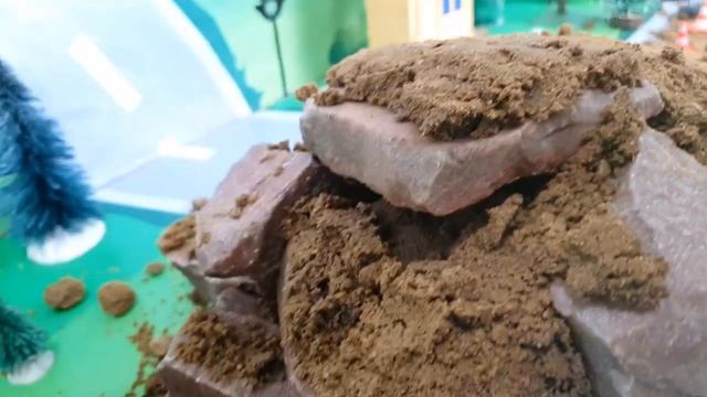 Мультики с игрушками - Гоночные машинки упали с моста - Петрович спасает детей 👁