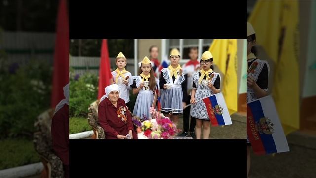 Активисты школьного музея посетили Глодову Анну Яковлевну - 100летнюю жительницу села