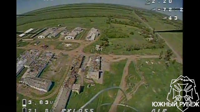 Кадры работы операторов БПЛА 1472 мсп по уничтожению блиндажей и пункта временной дислокации ВСУ !!!