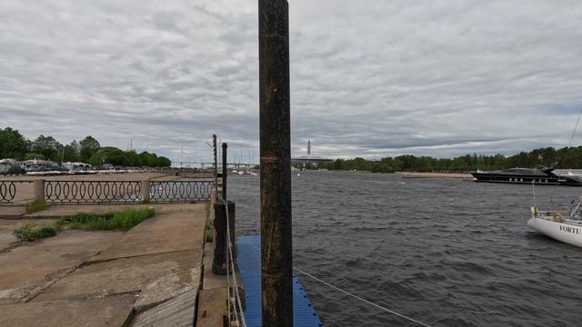 Санкт-Петербург встретил нас непогодой, но навигация прошла успешно.