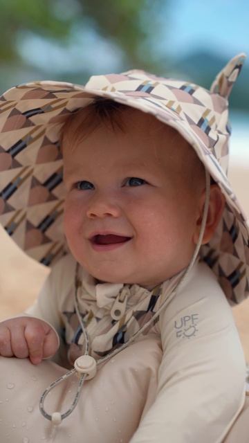 Надувной бассейн 121025, костюм плавательный 50654 и панама 50643 | Happy Baby