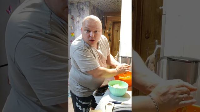 Первый вечерний эфир от 2.06.25 варю борщ, готовлю вафли из кабачков и конечно болтаю с вами 💔
