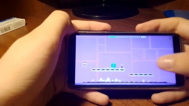 Geometry Dash на Honor 7A