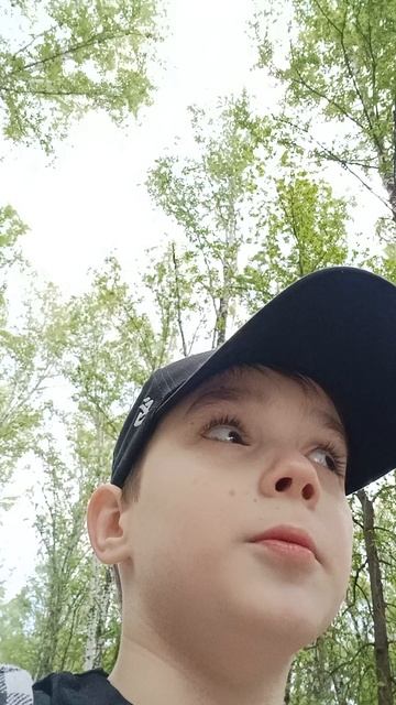 гуляем в лесу и кормим белок