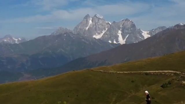 ЖИВИТЕ СЕЙЧАС