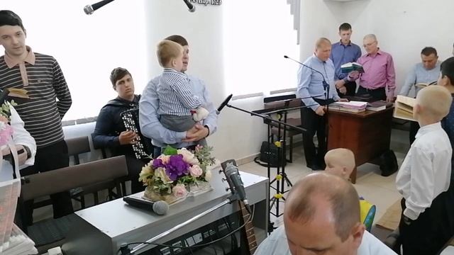 Издали нам сияет Страна / общее пение