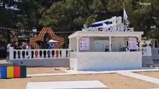 Геленджик Центральный пляж сегодня 2 июня 2025. Какая обстановка на пляже, море и погода сейчас