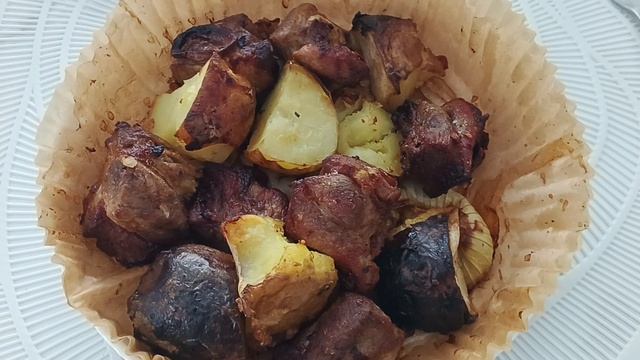 Мясо и картошка молодая, готовим в аэрогриле