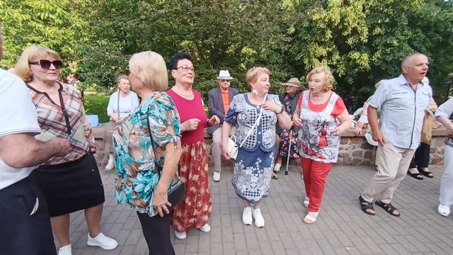 Какая же я бабка...... 01.06.25 Гомель парк Луначарского 🥰💫