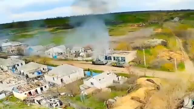 Уничтоженные танк, бронетранспортер, 82-мм миномет и живая сила ВСУ – результат боевого вылета ра...