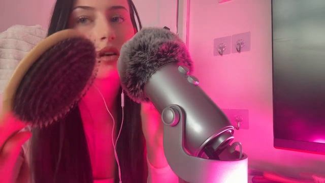Maefox ASMR. Тихий голос, звуки рта, движения рук, персональное внимание.