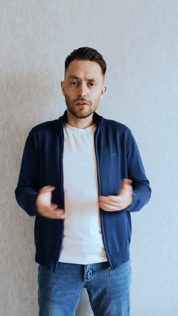Максим Сентяков - Крыши намокли, ветер устал... (стихотворение)