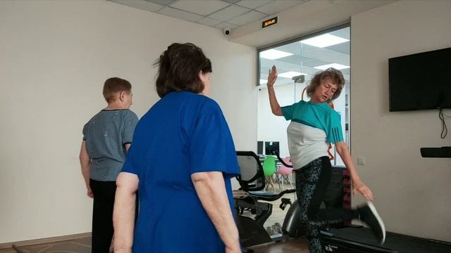 Зарядка "Просто и легко 60+"