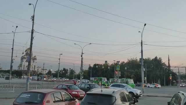 вечерний Екатеринбург ,вид на место гибели императорской семьи Романовых и на Храм