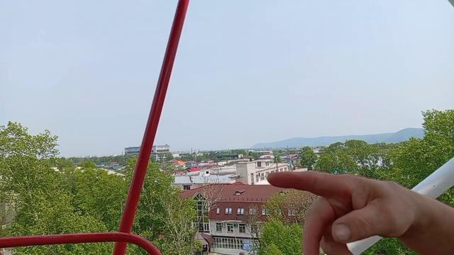 1 июня. Приехали в город покатать детей на каруселях.