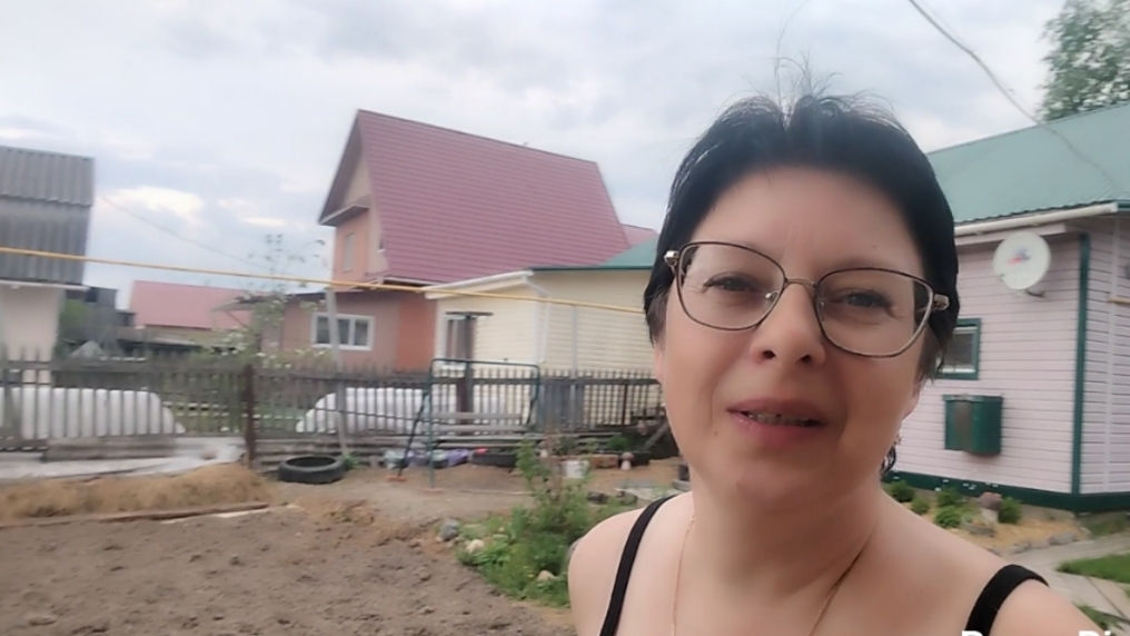 Путние люди уже спят, а я сажаю огород 🤦/ почему у Куклы мало молока 🤷 / жизнь в деревне 🙋.