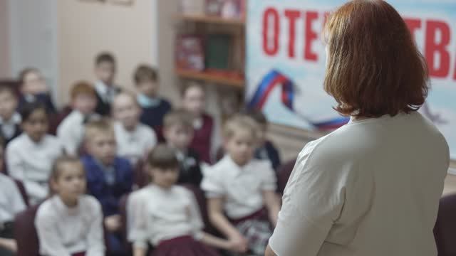 В оренбургской школе № 33 провели урок тепла