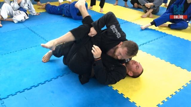 Артем Ухаров - SIDE SMASH PASS DRILL - отрывок видеокурса с сайта BJJSCHOOL.ONLINE