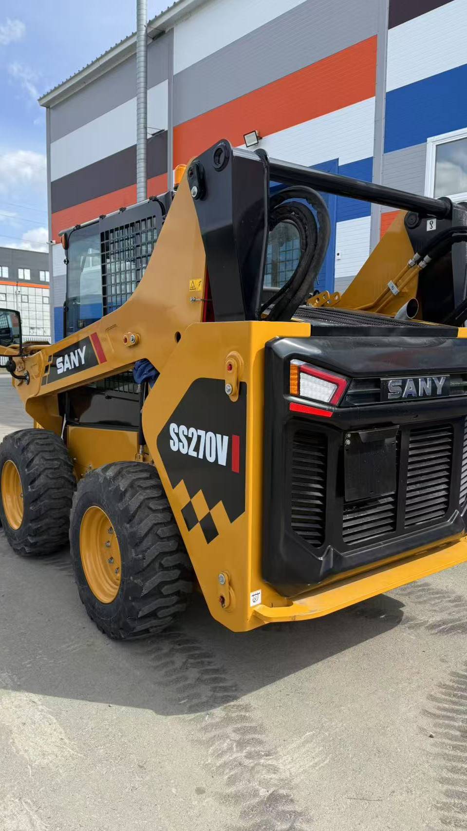 Мини погрузчик SANY 270V