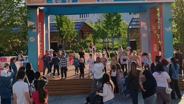 Если в сердце живёт любовь из кинофильма Не родись Надирова Алиса
Метро Некрасовка
Лето в Москве