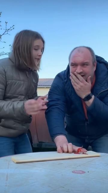 Повелась.