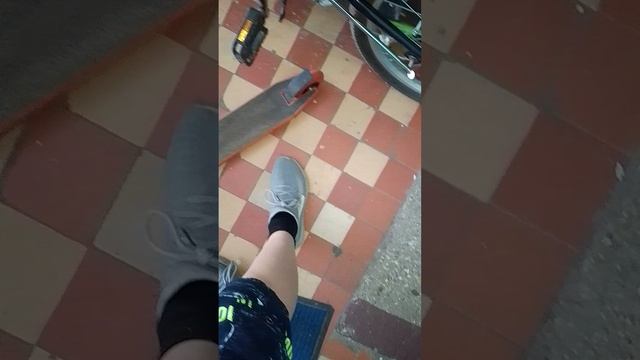 у меня появился самокат и велосипед починенный