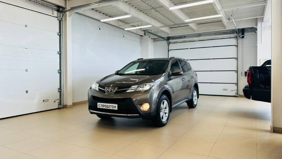 Toyota RAV4, 2014 год