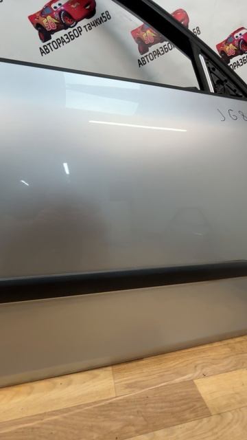 J685 Передняя правая дверь