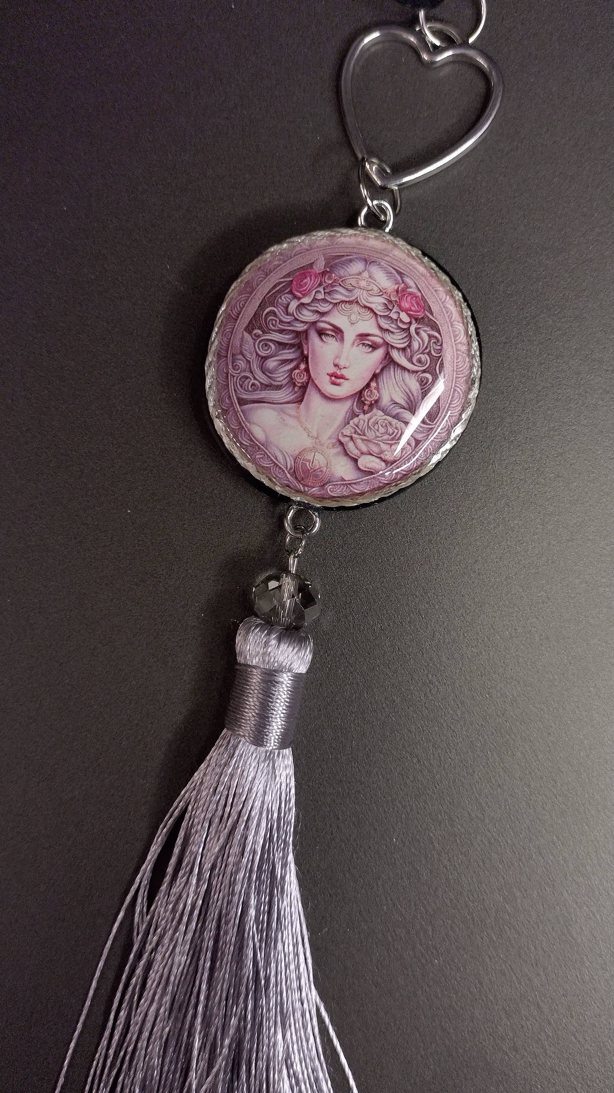 Колье с кистью с лаковой миниатюрой ручной работы от Freya ART