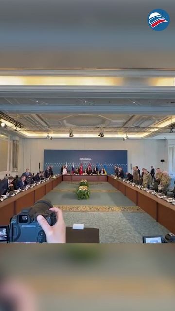 В Стамбуле начались переговоры России и Украины