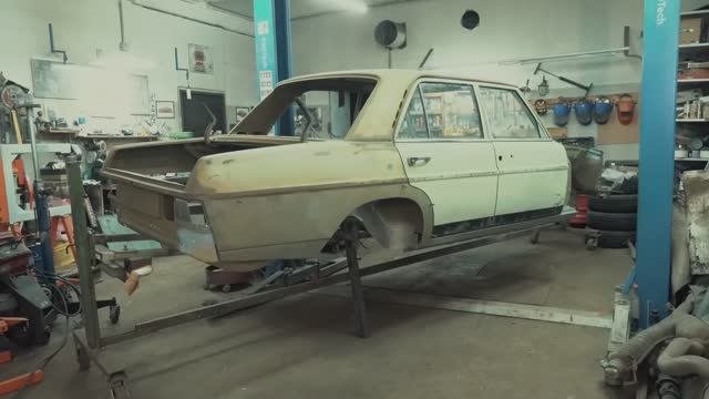 Восстановление Мерседес W114