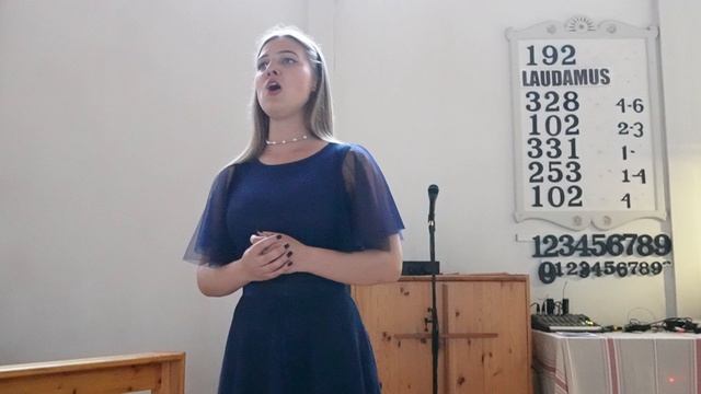 Дария Гаврилова исполняет "Жил на свете рыцарь бедный" Шнитке. Орган — Александр Цветков. Сортавала