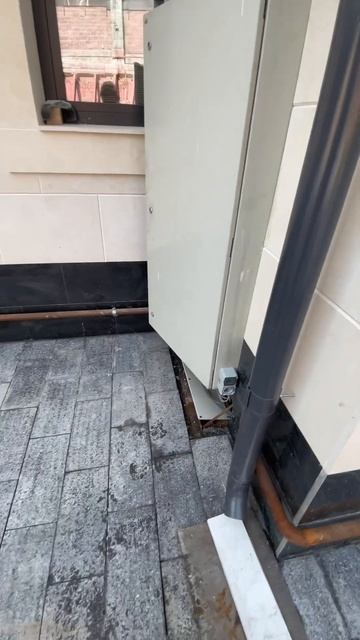 Ставьте обогрев водостока👍#кровляалматы #кровля #ком