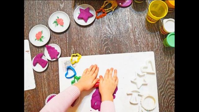 Игры с Плей-До (Play-Doh) для детей / Вагончик мороженого