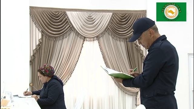 Гурбангулы Бердымухамедов поручил повысить темпы и стандарты строительства в Аркадаге