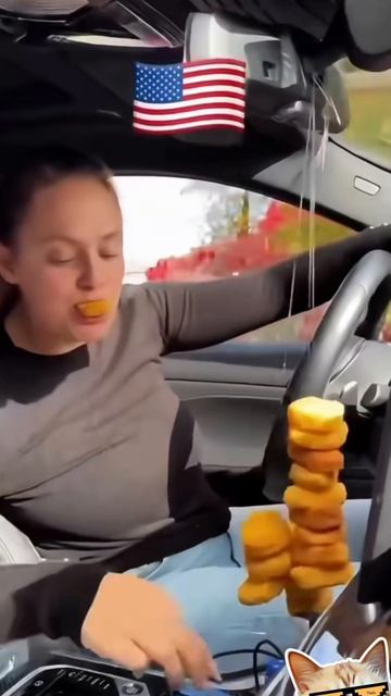 что ты кушать любишь за рулëм)?