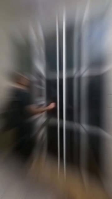 РАЗДВИЖНАЯ ПЕРЕГОРОДКА ДЛЯ ГАРДЕРОБНОЙ
