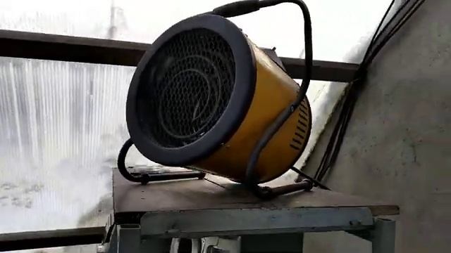 Какое ОТОПЛЕНИЕ ДЛЯ ЗИМНЕЙ ТЕПЛИЦЫ лучше Дрова! Дизель! Электро! Газ!