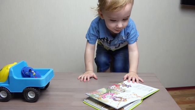 Сказка Три поросенка  Tale of the three little pigs
