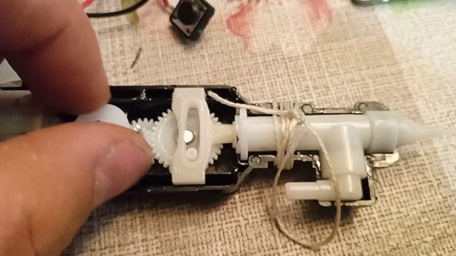 Работа механизма водяного пистолета