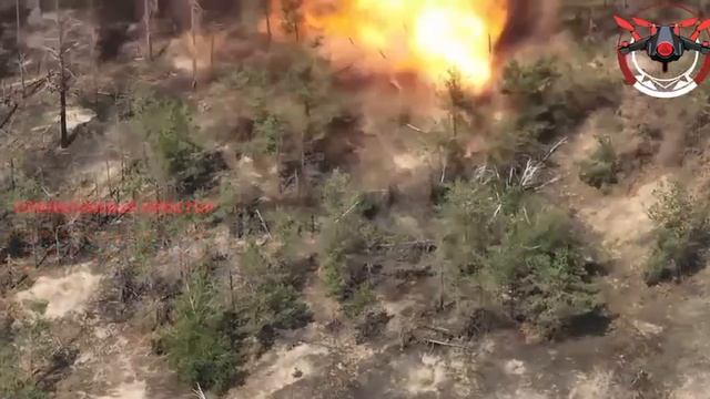 Сброс на склад боеприпасов ВСУ на Лиманском направлении 
💥Набутылили, получается…