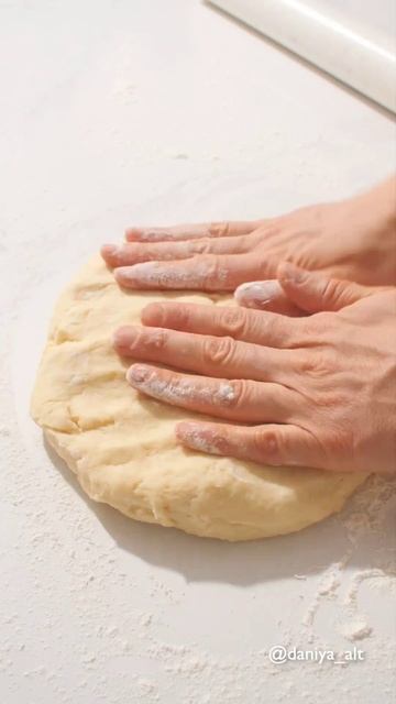 Сегодня на ужин пирожки с сыром фета по-турецки 😋🥰