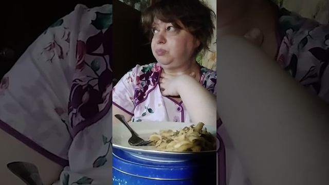 Мукбанг  вкусно