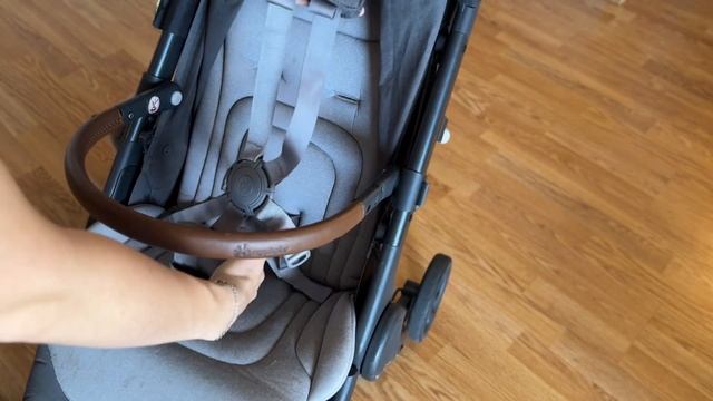 Обзор на прогулочную коляску Ergobaby Metro+ Deluxe Compact City Stroller