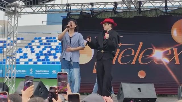 На сцене Фестиваля "Сайын!" Серж и Эрхаан Попов! 01.06.2025 г., стадион "Туймаада"
